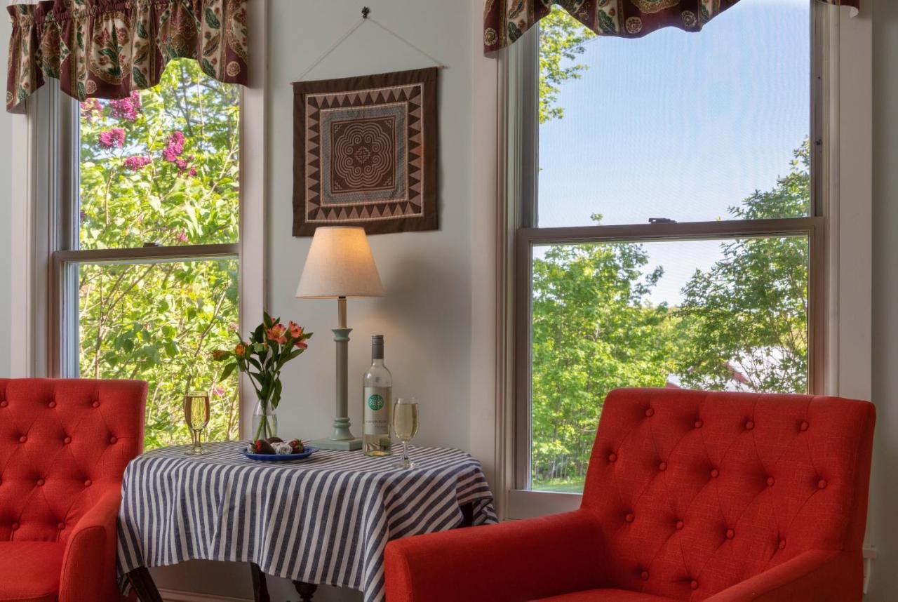 Maple Hill Farm Inn Огаста Экстерьер фото