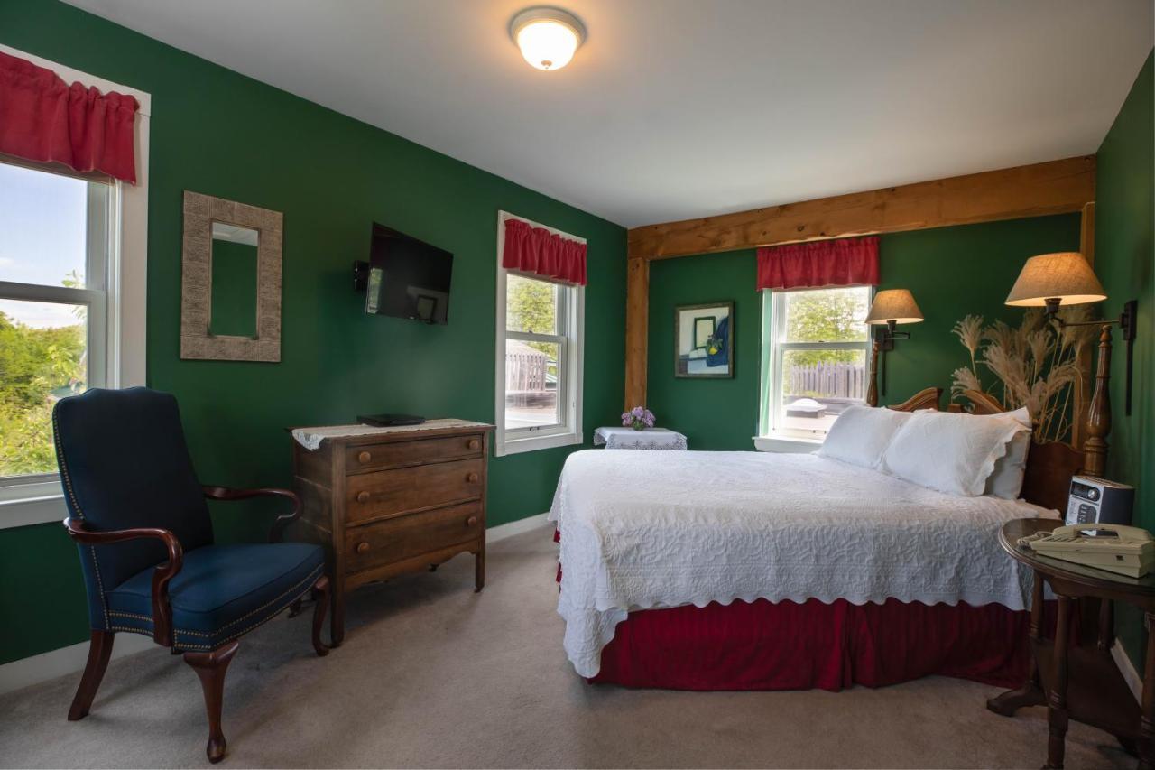 Maple Hill Farm Inn Огаста Экстерьер фото
