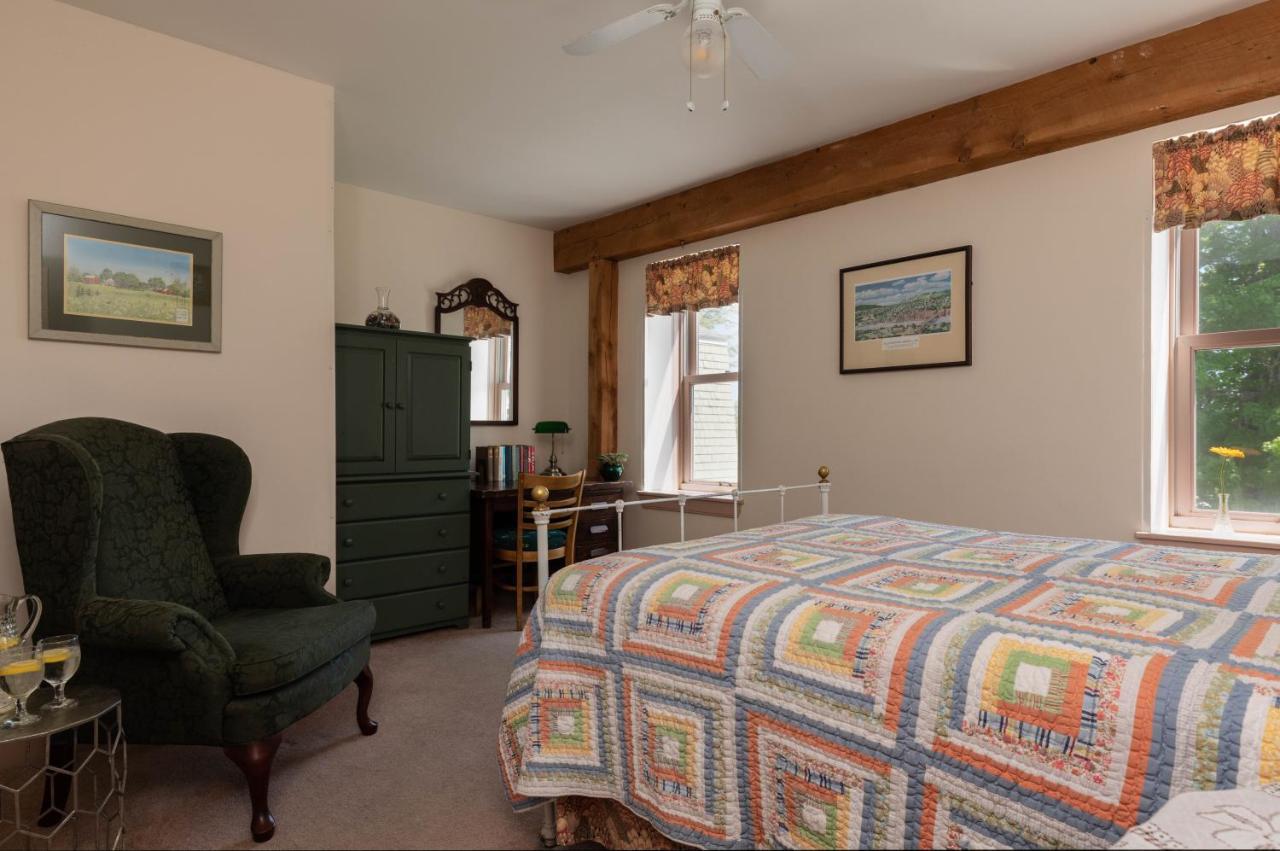Maple Hill Farm Inn Огаста Экстерьер фото
