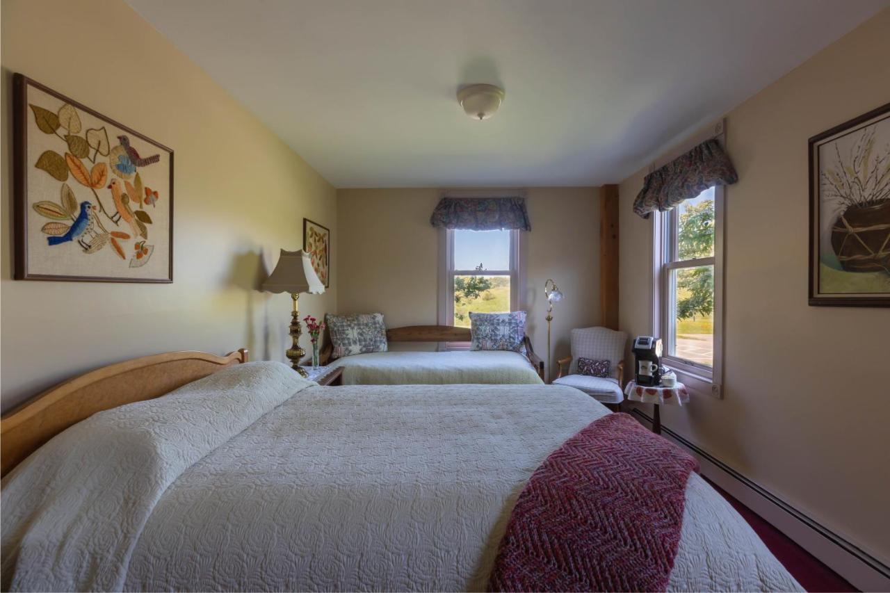 Maple Hill Farm Inn Огаста Экстерьер фото